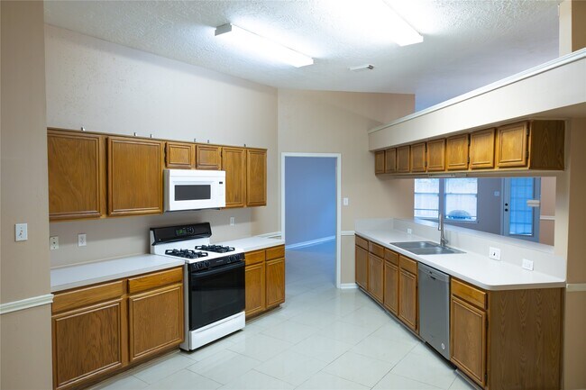 Building Photo - 11210 Fall Breeze Dr