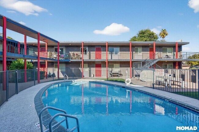 Building Photo - 6502 N 17th Ave