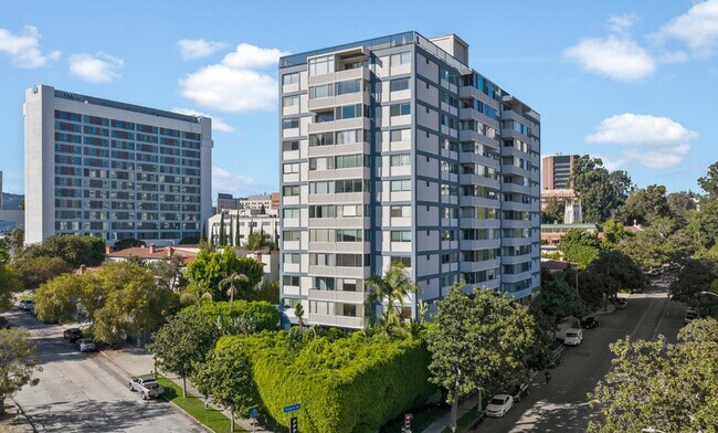 Building Photo - 969 Hilgard Ave