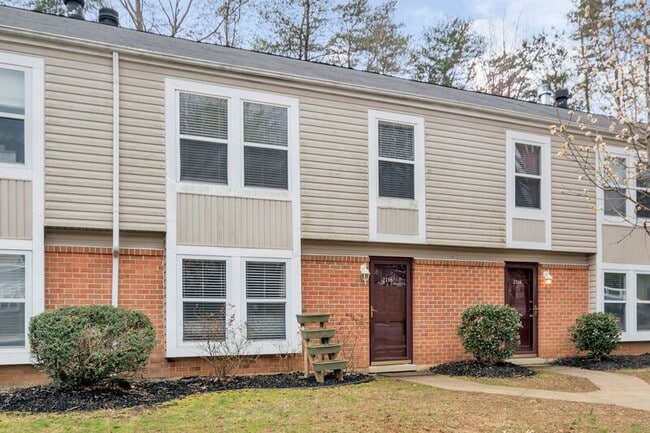Building Photo - 2716 Gatewood Cir