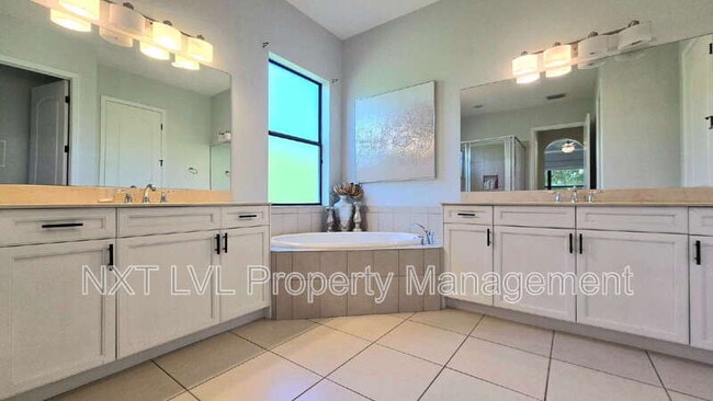 Building Photo - 1685 Serrano Cir