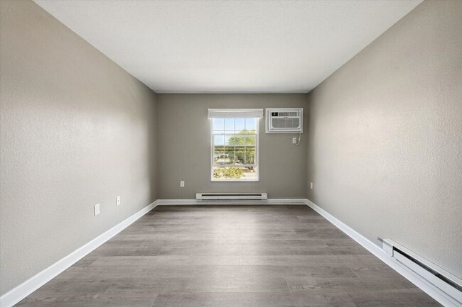 Building Photo - 4111 Harvest Ln