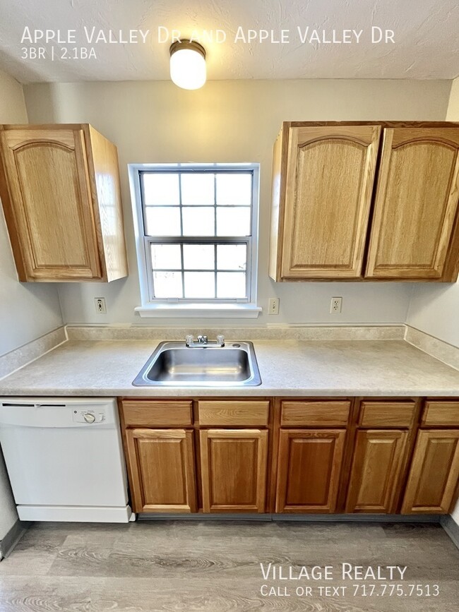 Building Photo - 1114 Apple Valley Dr