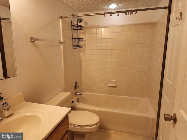 Building Photo - 23309 Sugar Maple Ct