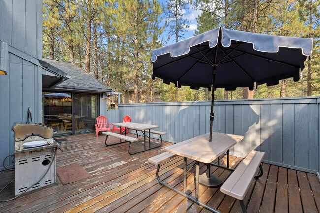 Building Photo - 18087 E Butte Ln