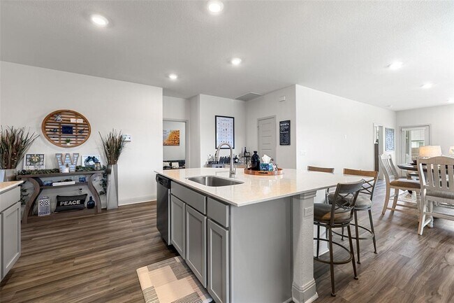 Building Photo - 16401 Coratina Dr