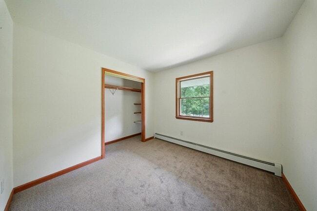 Building Photo - 501 Burlingham Rd