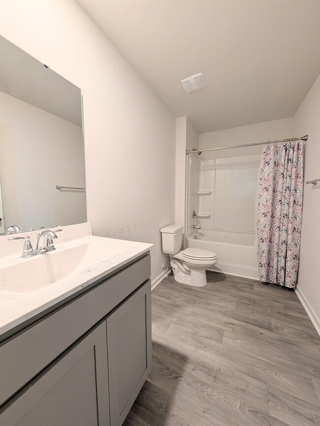 Building Photo - 851 Woodland Farms Cir