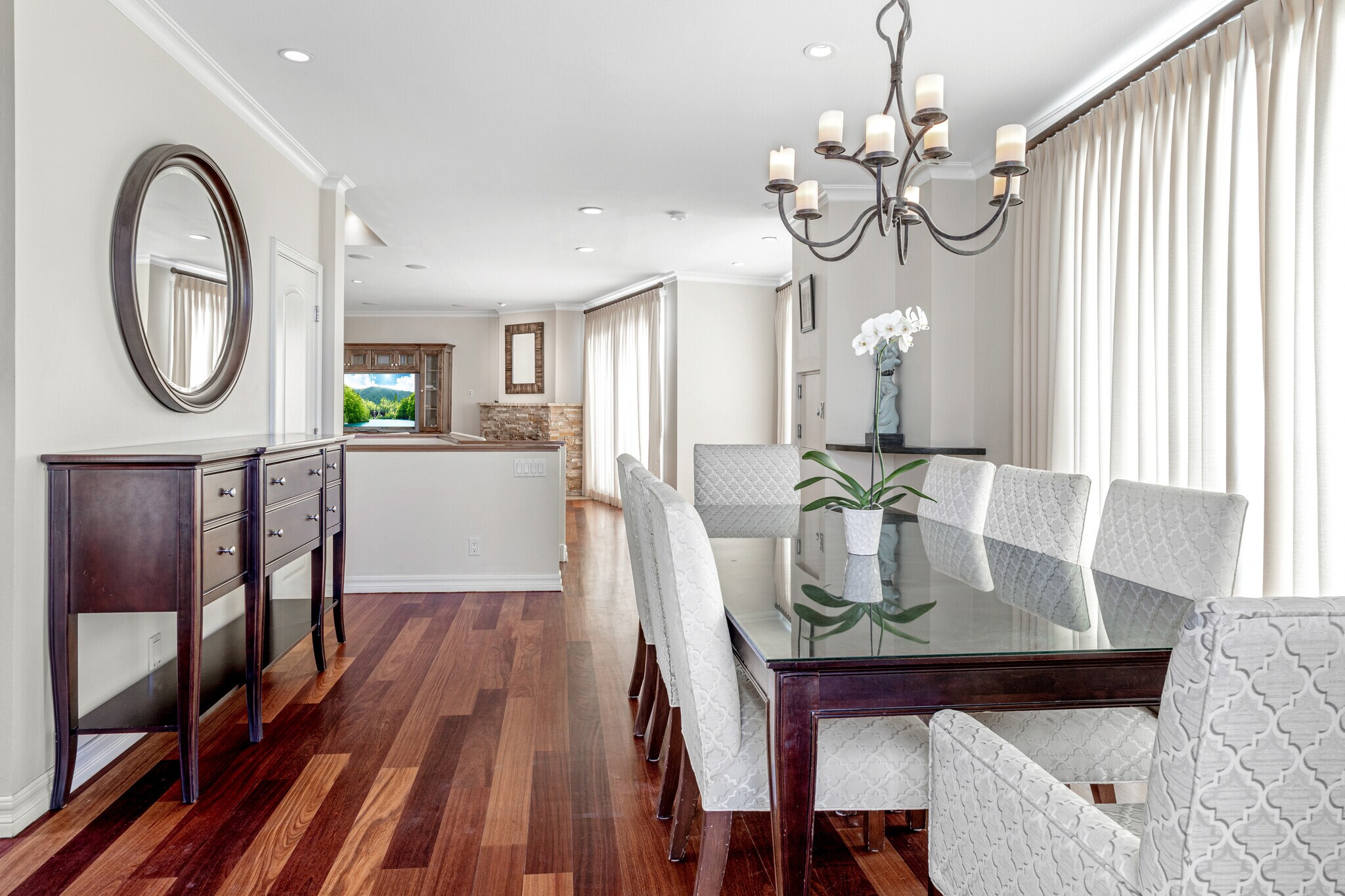 Building Photo - 318 26th St