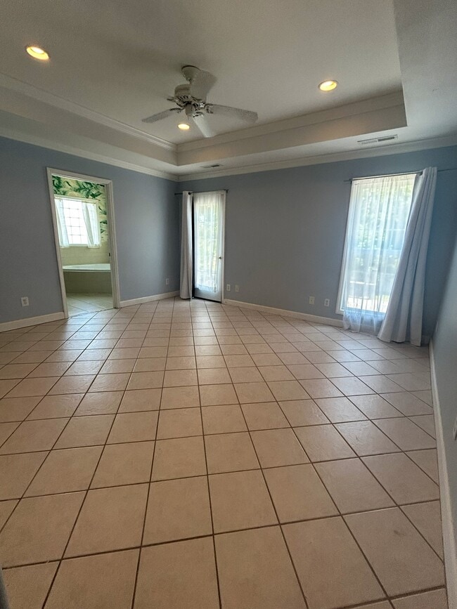 Building Photo - 111 Fawn Creek Ct