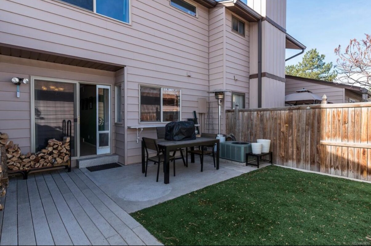 Building Photo - 3770 S Mission Pky