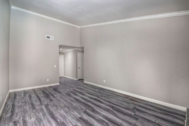 Building Photo - Single Story, Large Corner Lot with Pool p...