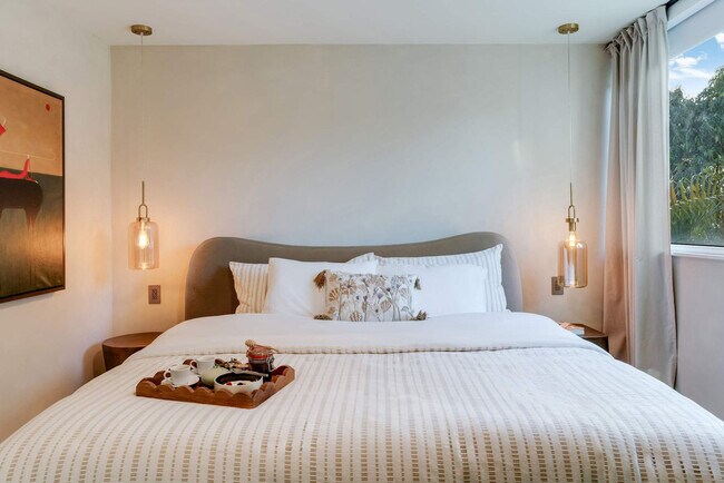 Building Photo - 1884 SW 17th St