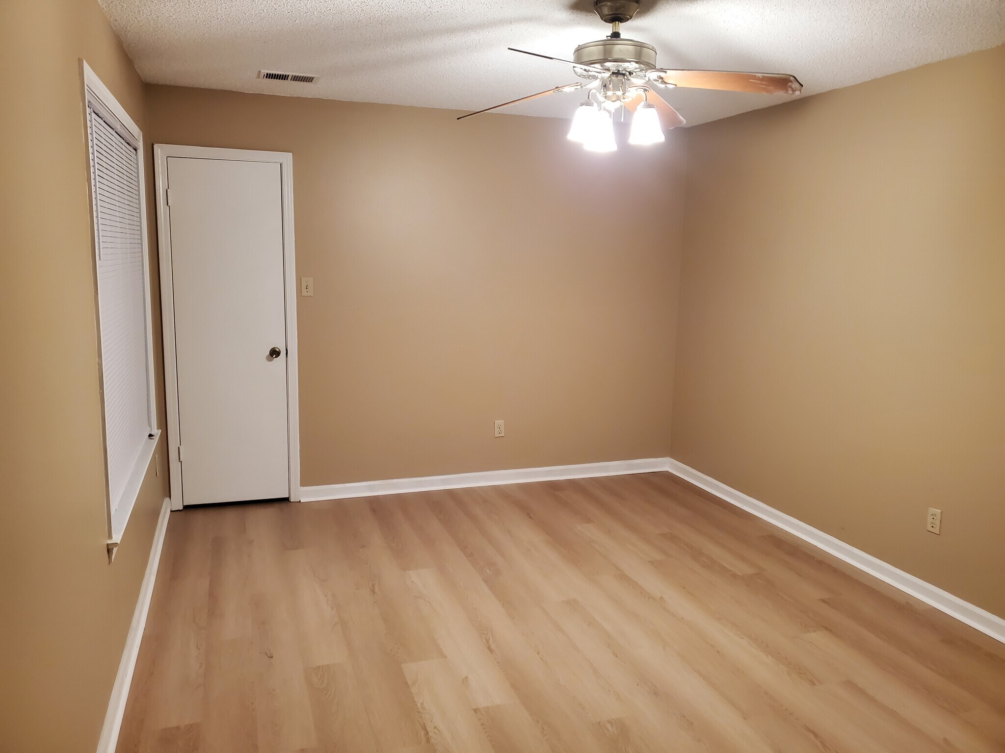 Primary bedroom with large closet - 2284 Hometown Dr