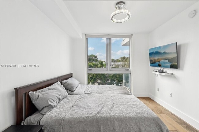 Building Photo - 13800 Highland Dr