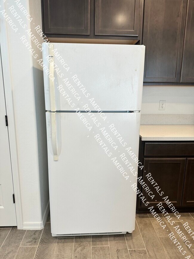 Building Photo - 14243 W Hackamore Dr.