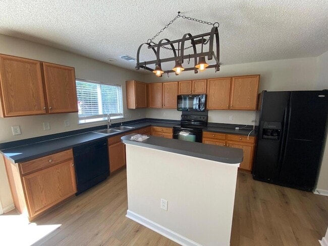 Building Photo - 1307 Basketweaver Way