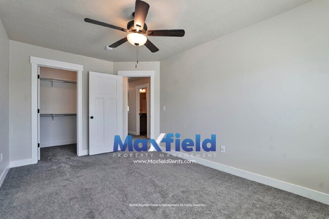 Building Photo - Heart of Riverton Pet Friendly Townhouse 3 BD 2.5 BA 2 GAR