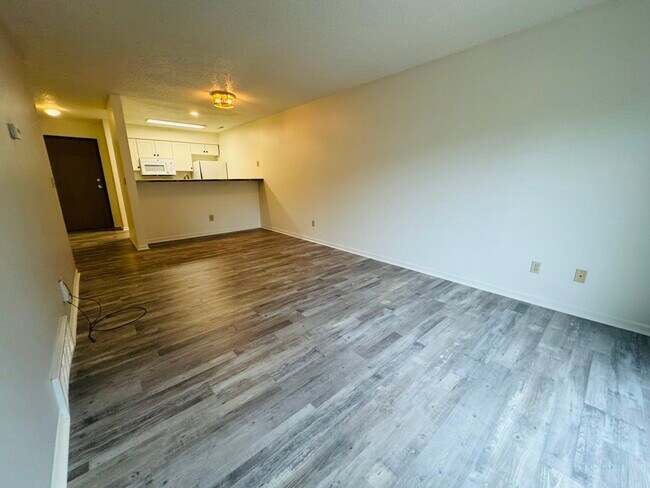 Building Photo - 365 Beaver Kreek Center