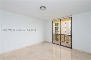 Building Photo - 16275 Collins Ave