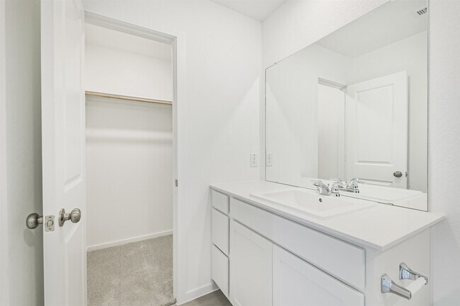 Building Photo - 11724 Lazy Oak Crk Dr