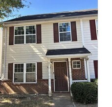 Building Photo - 3 Bed and 2 Bath Home in Atlanta!