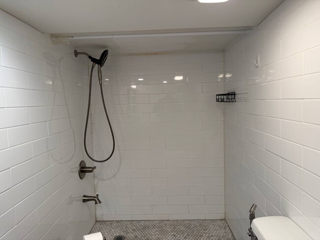 Building Photo - 207-03 34th Ave