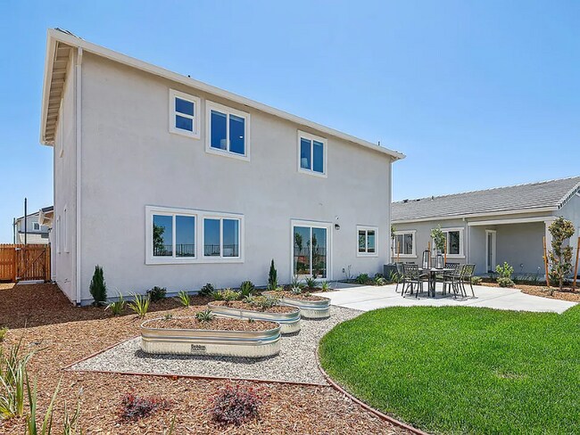 Building Photo - 7097 Vail Rnch Rd