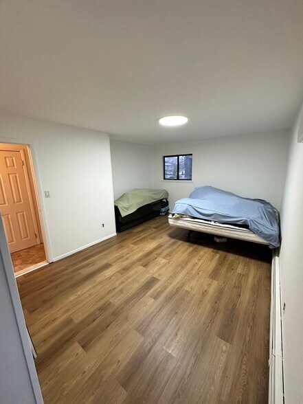 Building Photo - 14 Nagle Ln