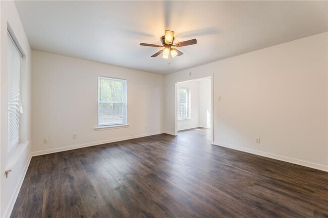 Building Photo - 1009 Field St