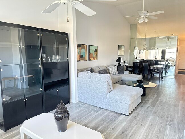 Building Photo - 7593 Tahiti Ln