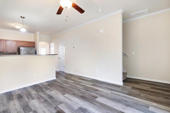 Building Photo - Great Townhome! Carolina Forest!