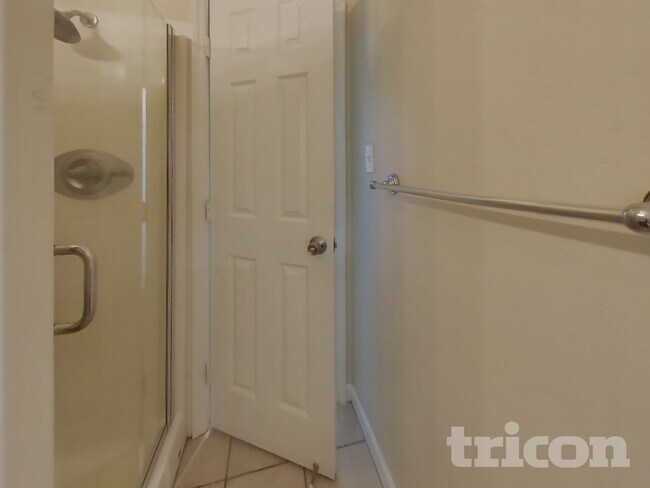 Building Photo - 1724 Hemlock St