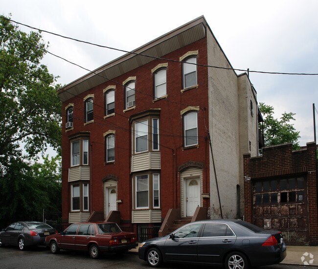 Building Photo - 58-60 Bruen St