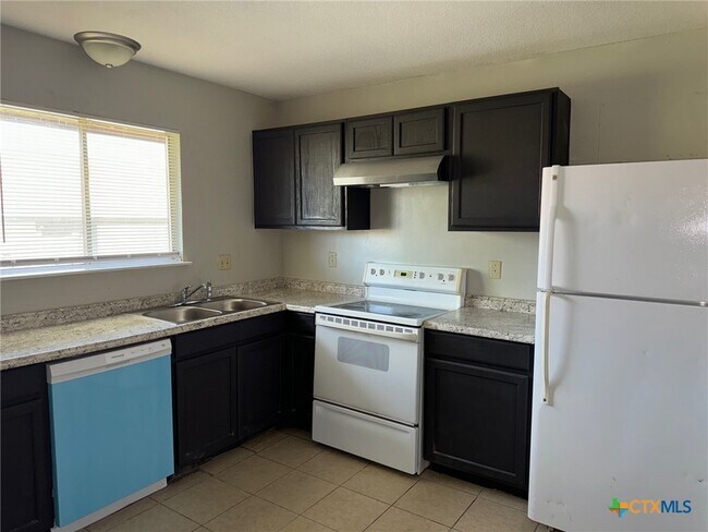 Building Photo - 1207 Charisse St
