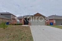 Building Photo - 301 St James Pl