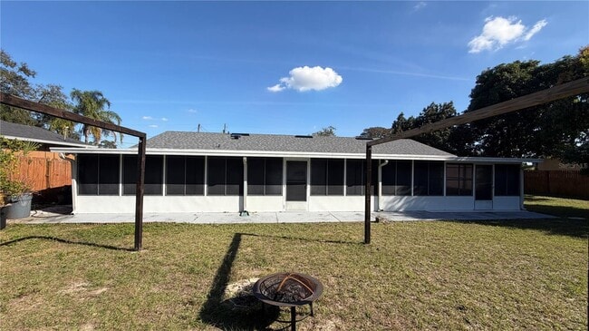 Building Photo - 126 N Observatory Dr