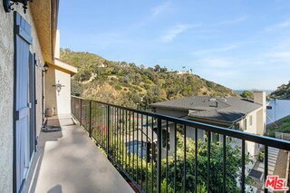 Building Photo - 3855 Rambla Pacifico St