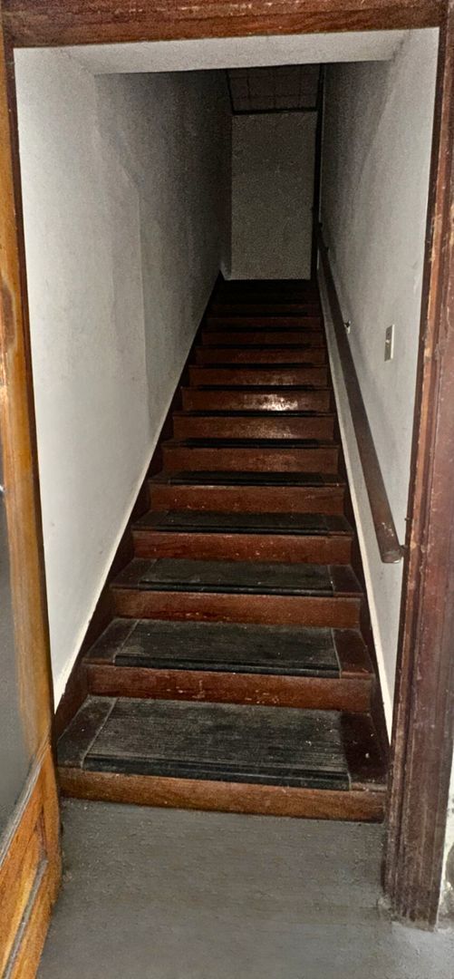 Building Photo - 704 E Thomas St