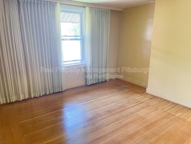 Building Photo - 5738 Melvin St