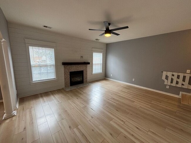 Building Photo - 112 Salinas Ct