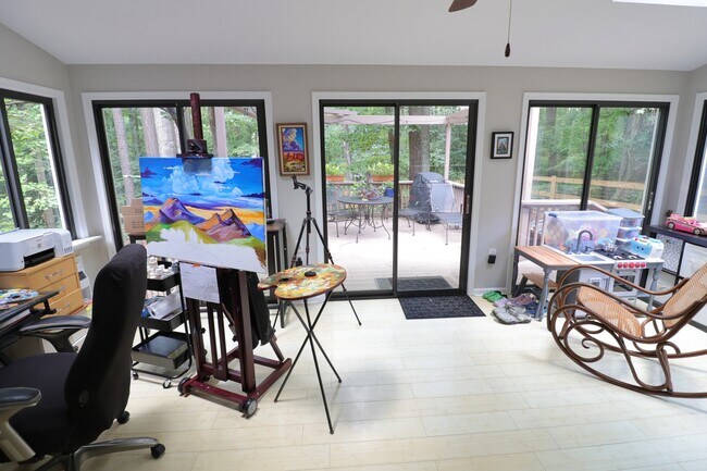 Building Photo - 2804 Cove Ridge Rd