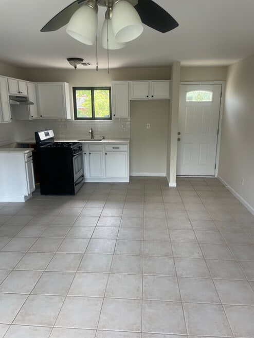 Building Photo - 0 Prall Ave