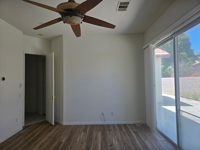 Building Photo - 74594 Moss Rose Dr