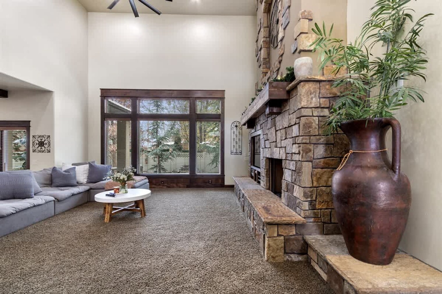 Building Photo - 5605 N Morpheus Pl
