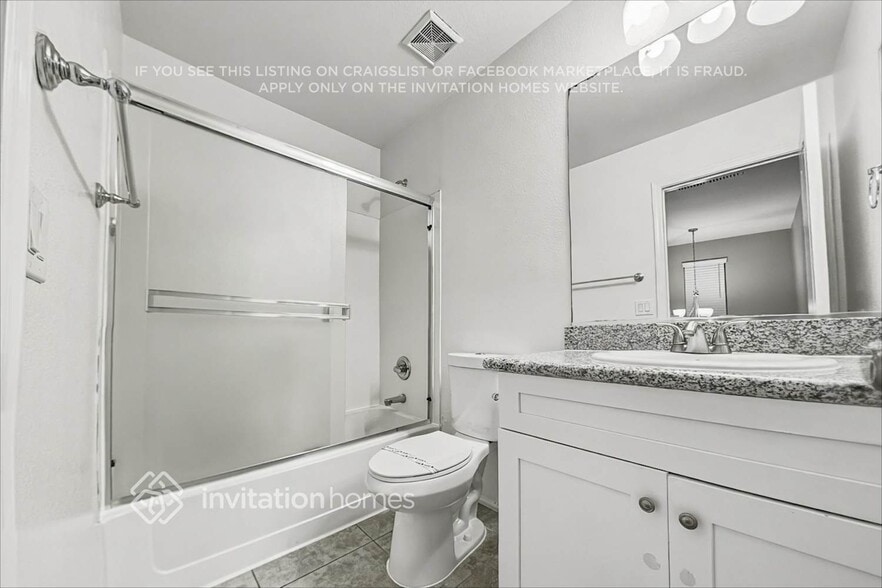 Building Photo - 447 W Corriente Ct