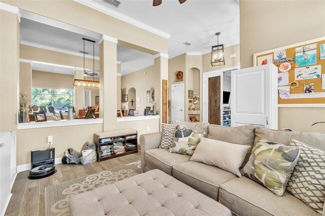 Building Photo - 9957 Oak Quarry Dr