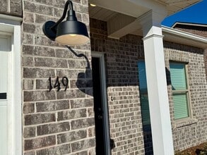 Building Photo - MOVE IN SPECIAL-FENCED YARD-NEW CONSTRUCTION