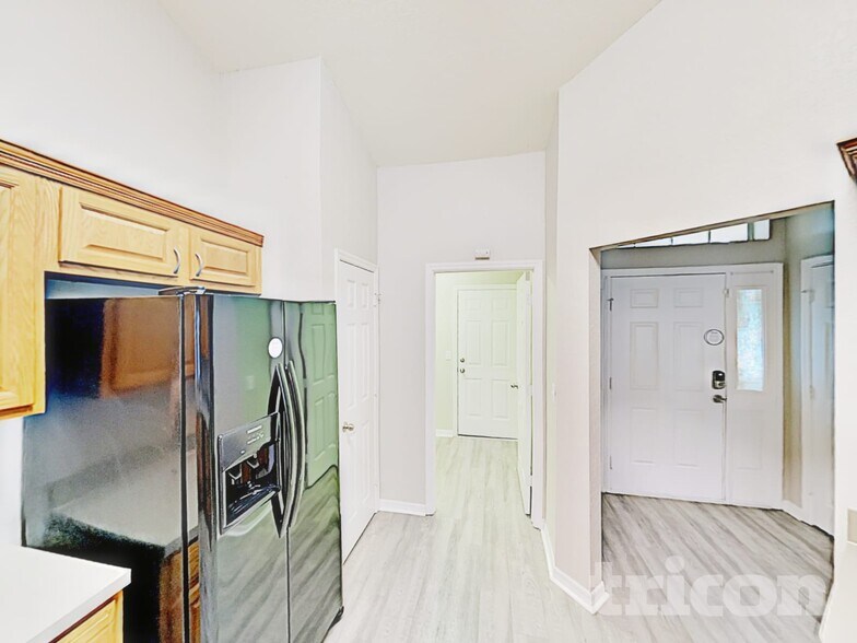 Building Photo - 14086 Amero Ln