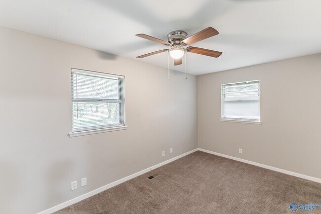 Building Photo - 2402 Mcclain Cir NW